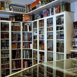 Avalon Roma - Centinaia di Giochi di Ruolo e Party Games, inoltre un grande assortimento di Dadi ed accessori.