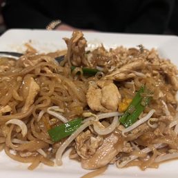 Pad Thai with chicken