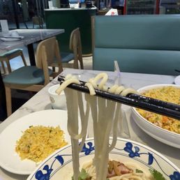 Their house rice noodles are thick and chewy. Their house rice noodles are thick and chewy.