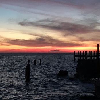 Seaside Cafe - Sunset view - Pizza Near Me - Key West, Florida Seaside Cafe - Sunset view - Pizza Near Me - Key West, Florida