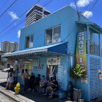 Waiola Shave Ice - Beautiful building - Ice Cream & Frozen Yogurt Near Me - Honolulu, Hawaii