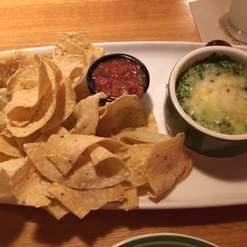 Applebee's Grill + Bar - Spinach & Artichoke Dip Appetizer - American Near Me - Merced, California Applebee's Grill + Bar - Spinach & Artichoke Dip Appetizer - American Near Me - Merced, California