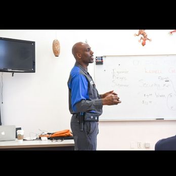 On Call Mechanics - Responding to a question from the class - Auto Repair Near Me - Davie, Florida On Call Mechanics - Responding to a question from the class - Auto Repair Near Me - Davie, Florida
