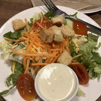 Cheddar's Scratch Kitchen - House salad - Comfort Food Near Me - Newark, Delaware