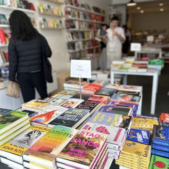 Flying Books - Bookstores Near Me - Toronto, Ontario Flying Books - Bookstores Near Me - Toronto, Ontario
