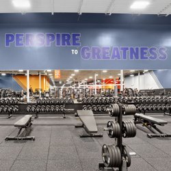 Crunch Fitness - Pensacola, FL