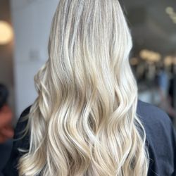 Ceron Hair Studio - Memorial Green - Highlights with seamless layers created by Crystal https://www.instagram.com/livedin_hairloverhouston/profilecard/?igsh=MXBzajQ0YnpqMzI0Mw==