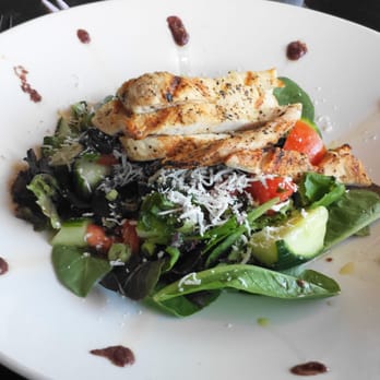 Yard House - Greek Appetizer Salad w/chicken - New American Near Me - Northridge, California