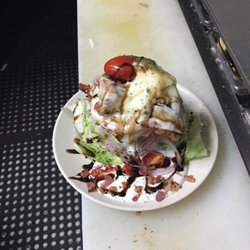 Yanis Pizzeria and Restaurant