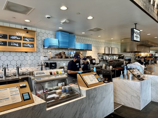 Mendocino Farms by null