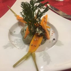 auberge de la tour - Tarte fine lentille, pickles de carotte bleu de bufflonne