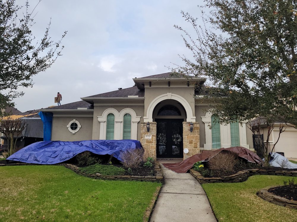 Slide of Trace Roofing & Construction