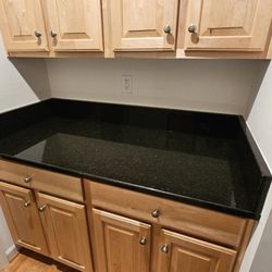The Granite Guys - Butler's pantry looks GORGEOUS!