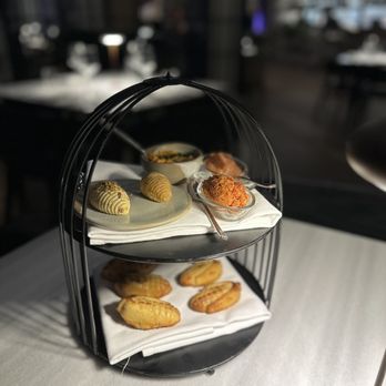JW Steakhouse - Cornbread birdcage situation - Breakfast & Brunch Near Me - Dallas, Texas