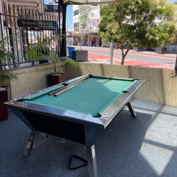 Hurstville Ritz Hotel - Pool table outside now ..... I like it !!!