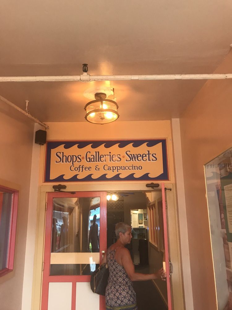 CARPENTER SQUARE MALL Updated October 2024 31 Perry St, Cape May