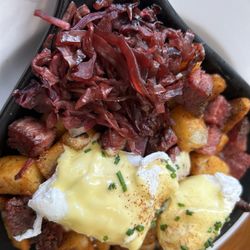 The Pub At Laurelwood - Pastrami hash