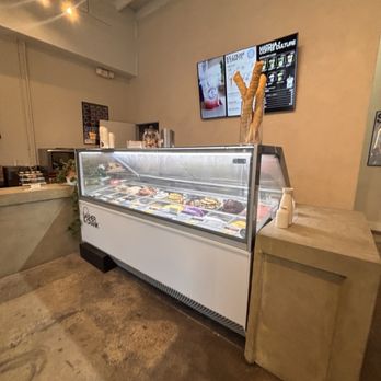 Dasher & Crank - Ice Cream & Frozen Yogurt Near Me - Miami, Florida Dasher & Crank - Ice Cream & Frozen Yogurt Near Me - Miami, Florida