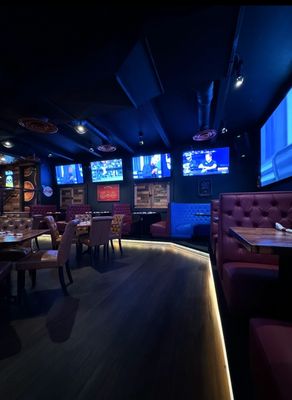 Old Tom's Sports Bar Kendall by null