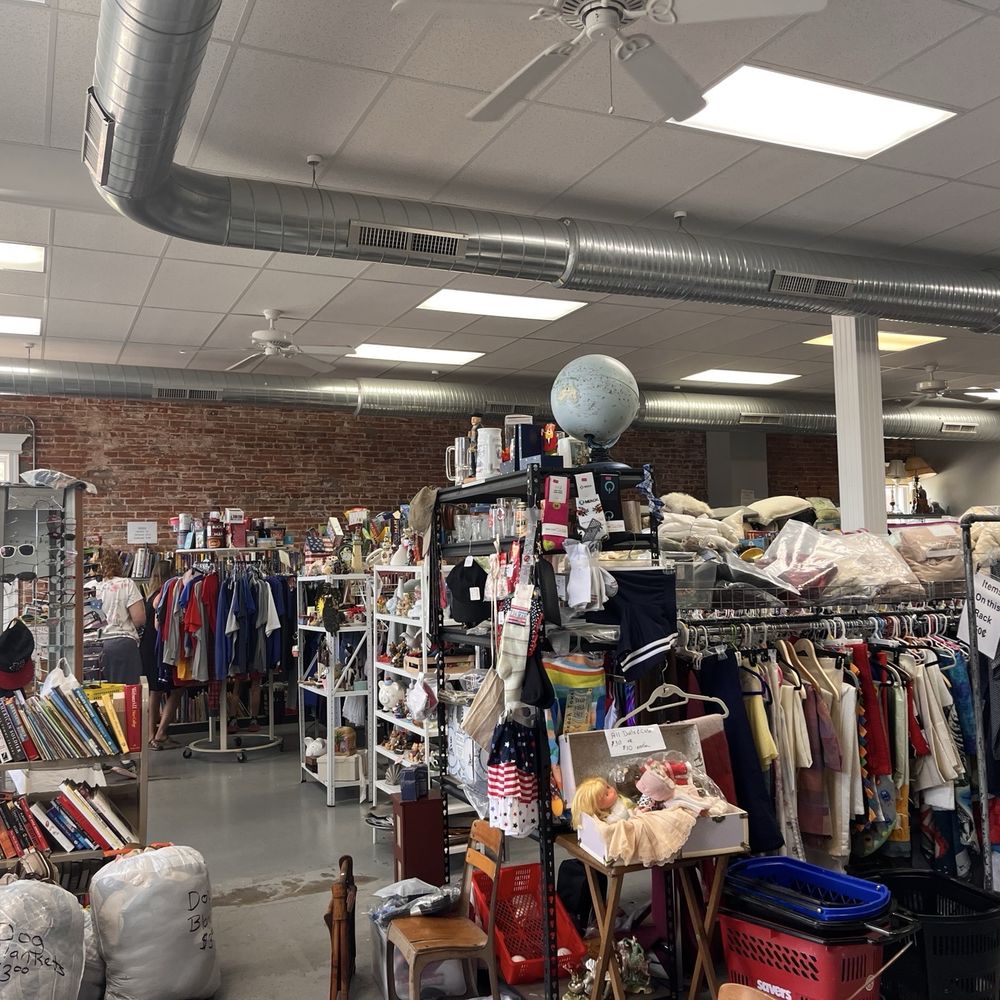 Pleasant Hill Thrift Store - Interior - Thrift Stores Near Me - Pleasant Hill, Missouri Pleasant Hill Thrift Store - Interior - Thrift Stores Near Me - Pleasant Hill, Missouri