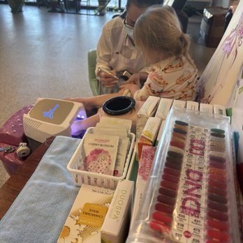 Lee’s Nails & Spa - Kids mani/pedi - Nail Salons Near Me - Sparks, Nevada Lee’s Nails & Spa - Kids mani/pedi - Nail Salons Near Me - Sparks, Nevada