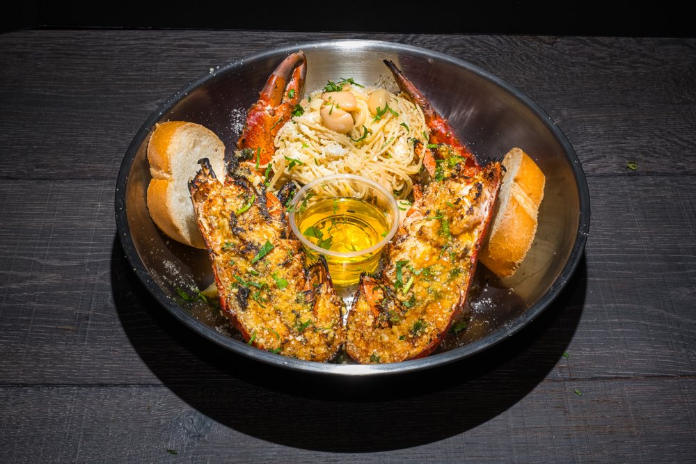 BIG EZ SEAFOOD & OYSTER ARLINGTON Updated October 2024 120 Photos