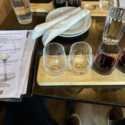 Bosu's Wine Shop - Wine flight