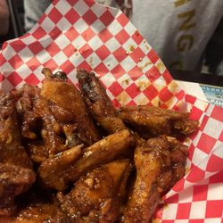 Our Gang's Lounge - Wings