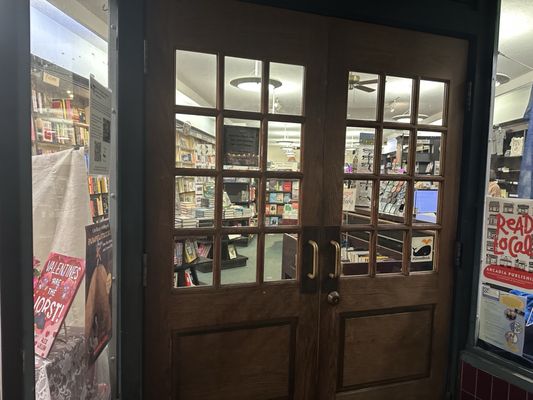 Annie Bloom's Books by null