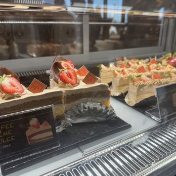 85°C Bakery Cafe-Aurora - Bakeries Near Me - Aurora, Colorado