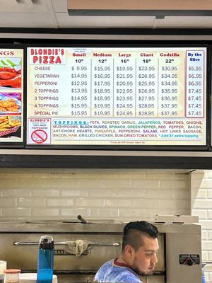 Blondie’s Pizza by null