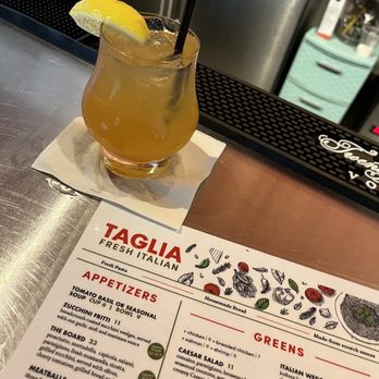 Taglia - Peach Limonata - Italian Near Me - Pearland, Texas