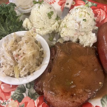 Der Lindenbaum - Pork chop - German Near Me - Fredericksburg, Texas
