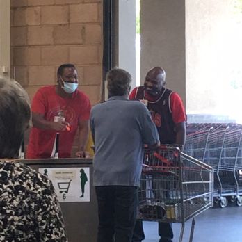 Costco - Numerous workers throughout Costco refusing to wear masks yet customers are prohibited from entering without wearing one. - Grocery Near Me - Sacramento, California