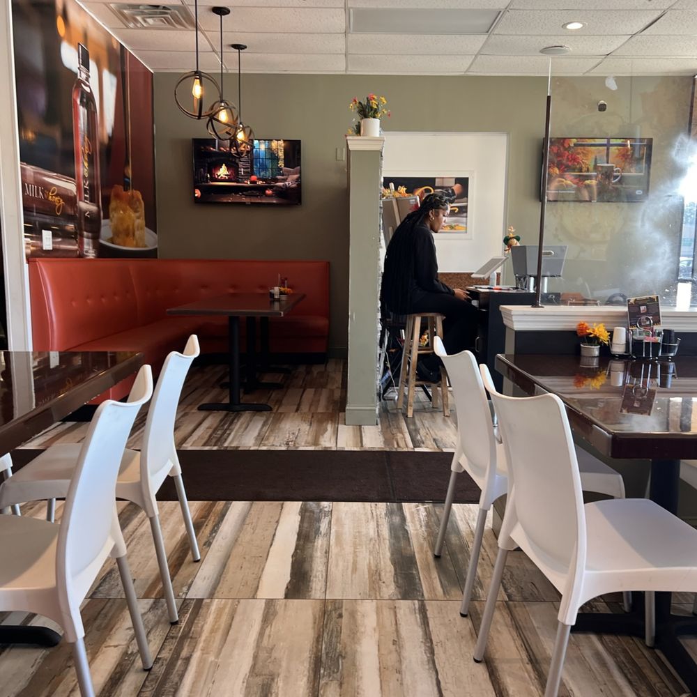 Milk & Honey Restaurant at Wesley Chapel - Inside - Breakfast & Brunch Near Me - Decatur, Georgia