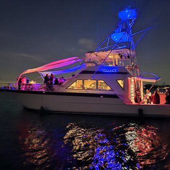 Osprey Yacht Charters - Osprey at night - Boat Charters Near Me - San Diego, California Osprey Yacht Charters - Osprey at night - Boat Charters Near Me - San Diego, California