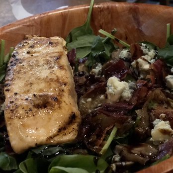 Pub Americana - Spinach and bacon salad with salmon - Bars Near Me - Cocoa, Florida Pub Americana - Spinach and bacon salad with salmon - Bars Near Me - Cocoa, Florida