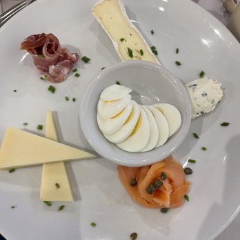 FRIEDA - Continental breakfast with a side of croissant and toast. - Cafes Near Me - Philadelphia, Pennsylvania FRIEDA - Continental breakfast with a side of croissant and toast. - Cafes Near Me - Philadelphia, Pennsylvania