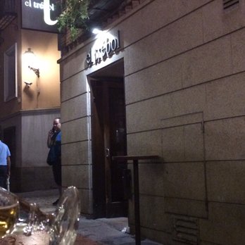 El Trébol - The map was off on the location. This is the entryway. - Tapas/Small Plates Near Me - Toledo, TO