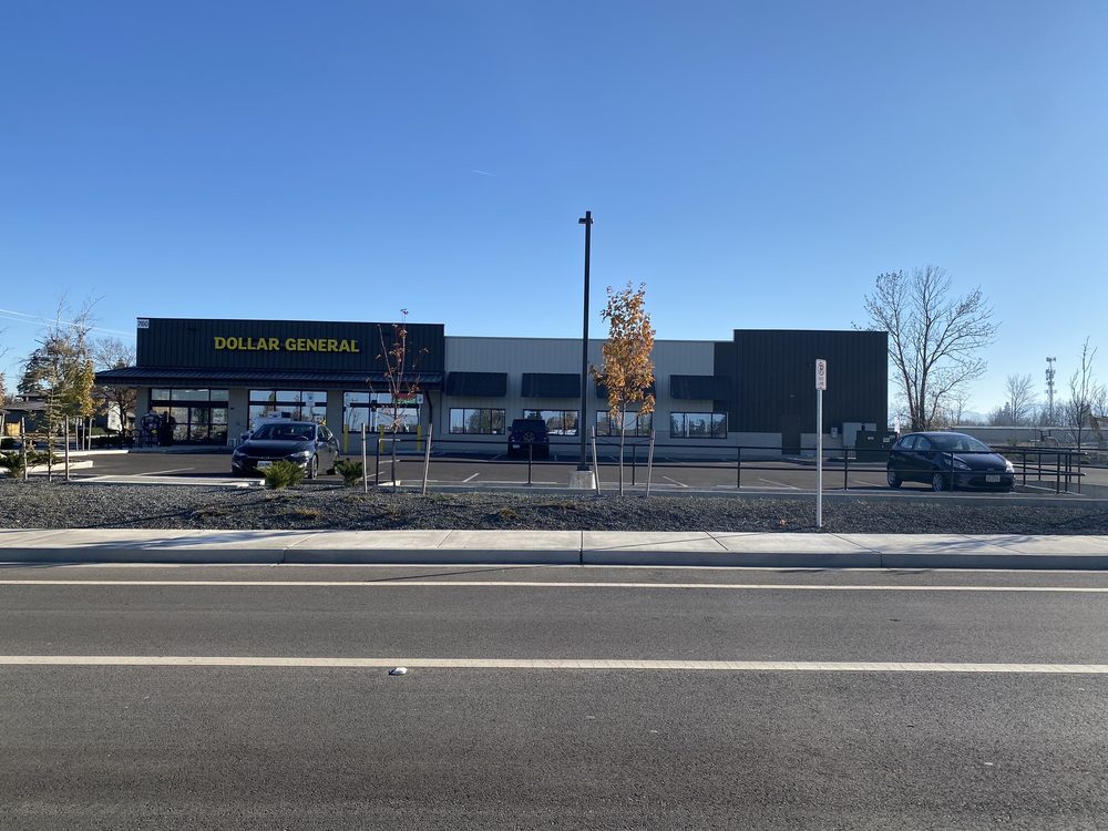 DOLLAR GENERAL Updated October 2024 760 W Main St, Molalla, Oregon