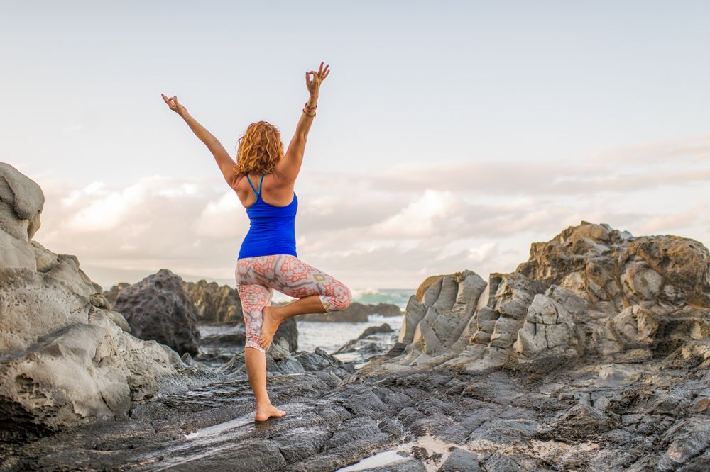10ya Yoga Live & Online Logo