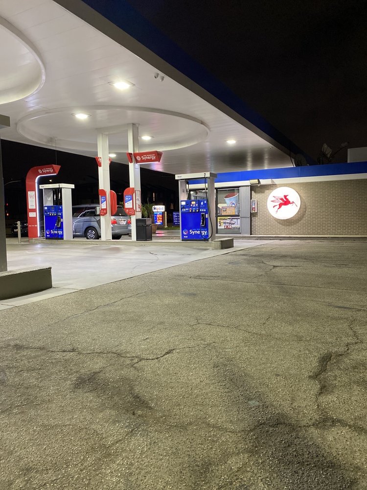 WESTCHESTER MOBIL Updated August 2024 14 Reviews 6600 W