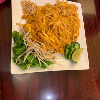 Pho Daily - Chicken Pad Thai - Vietnamese Near Me - Gardena, California