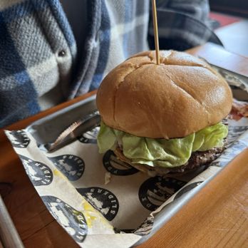 PDX Sliders - Sellwood - Cocktail Bars Near Me - Portland, Oregon