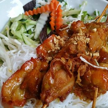 Meekong Kitchen - Vermicelli with Satay Chicken - Vietnamese Near Me - Seattle, Washington Meekong Kitchen - Vermicelli with Satay Chicken - Vietnamese Near Me - Seattle, Washington