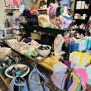 Jones & Daughters - Women's Clothing Near Me - Louisville, Kentucky