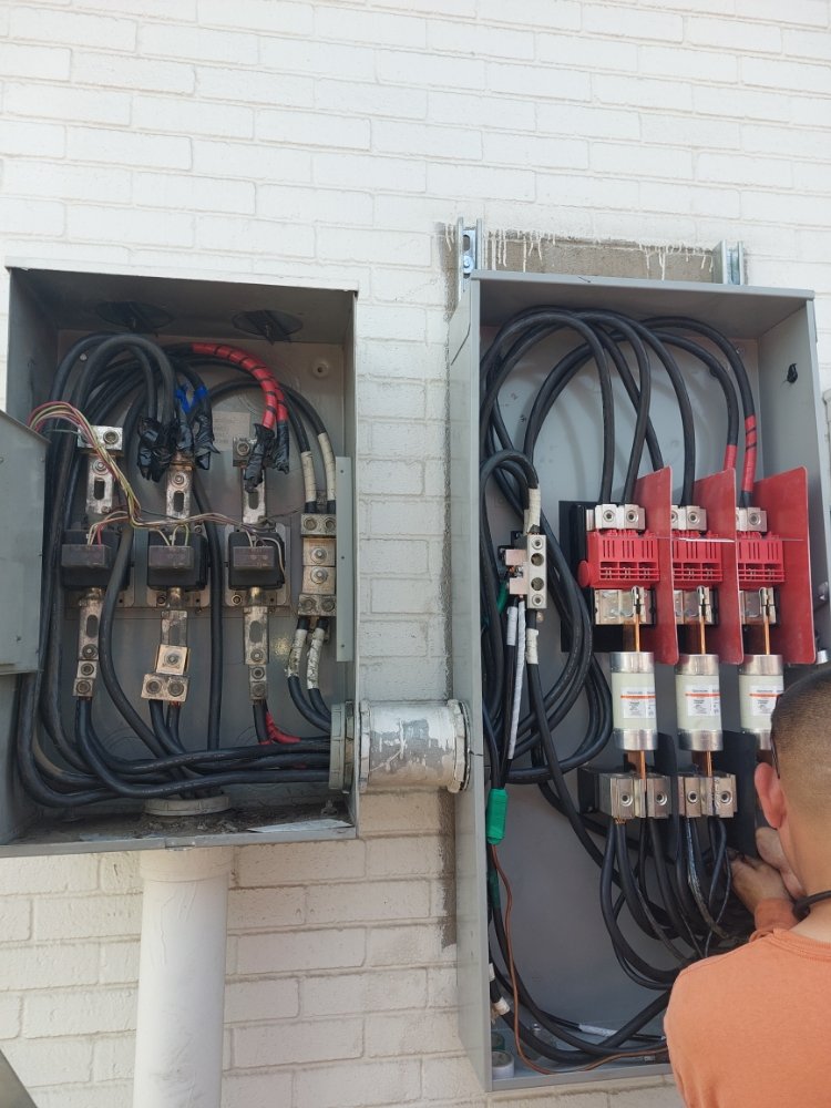 Slide of Benavides Electric