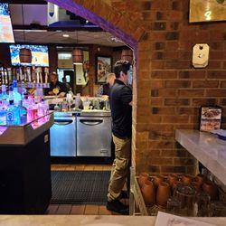 El Porton Mexican Restaurant - This is Art. Art is AMAZING. Art works a full bar, works service bar, busses his own bins (no bar back), and does it all