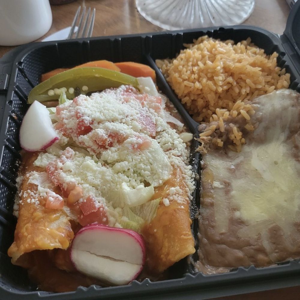 El Super Taco Bus IV - My Enchilada Plate from the El Super Taco Bus! - Tacos Near Me - Tacoma, Washington El Super Taco Bus IV - My Enchilada Plate from the El Super Taco Bus! - Tacos Near Me - Tacoma, Washington