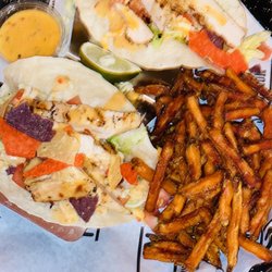 Montana's BBQ & Bar